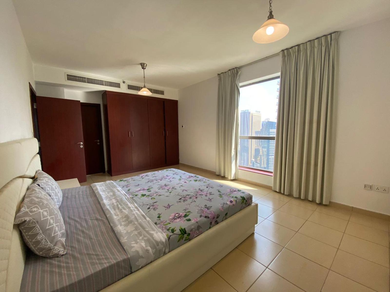 Al Mashreq Huge 2 Bedroom Rimal 1 ドバイ エクステリア 写真